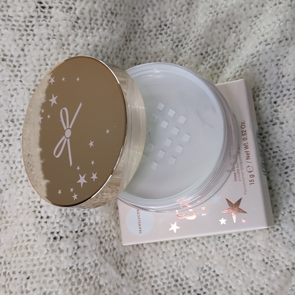 Ciaté Extraordinary Powder in Translucent, 15g/0.52oz - Picture 3 of 11